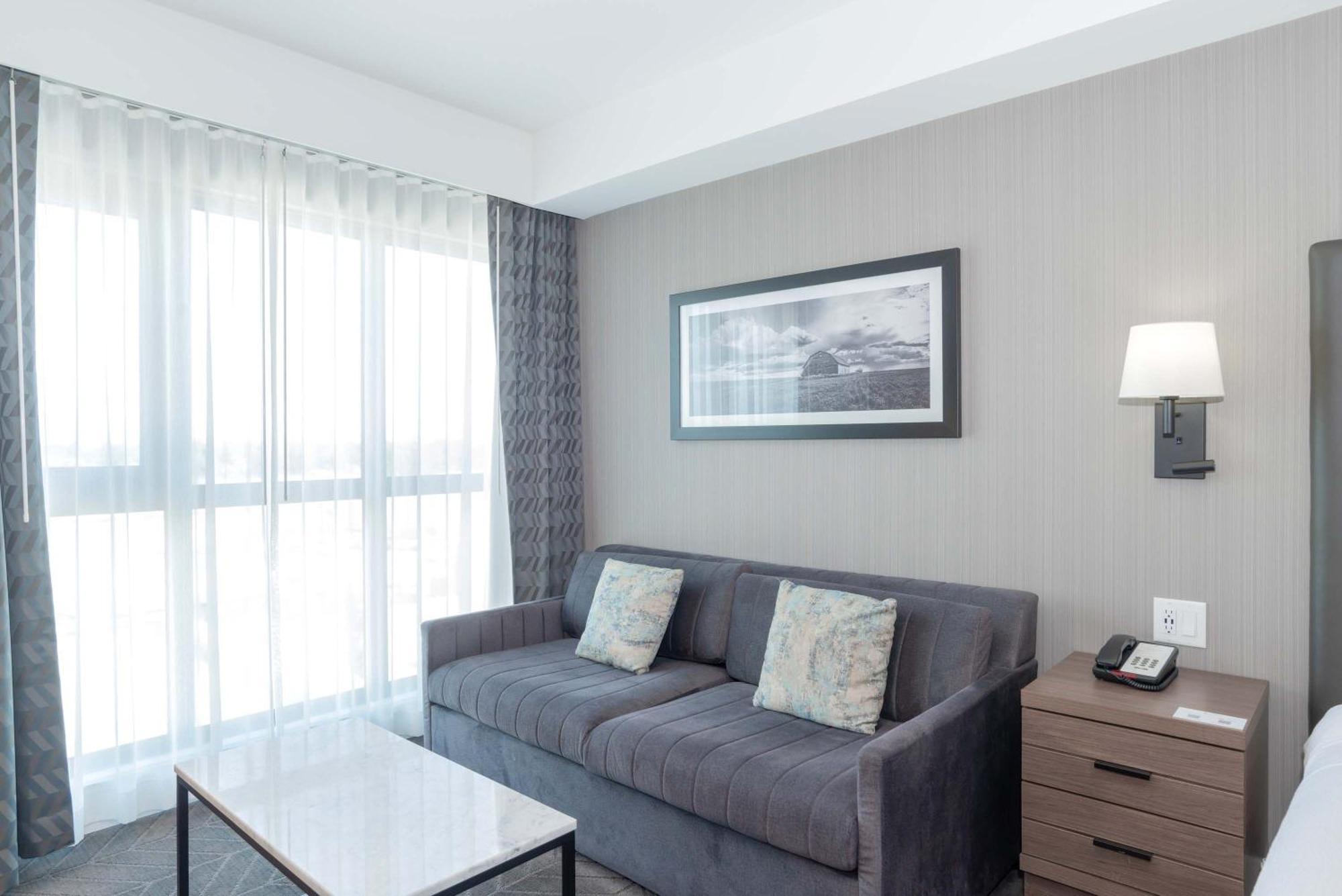 Sandman Signature Saskatoon South Hotel Dış mekan fotoğraf