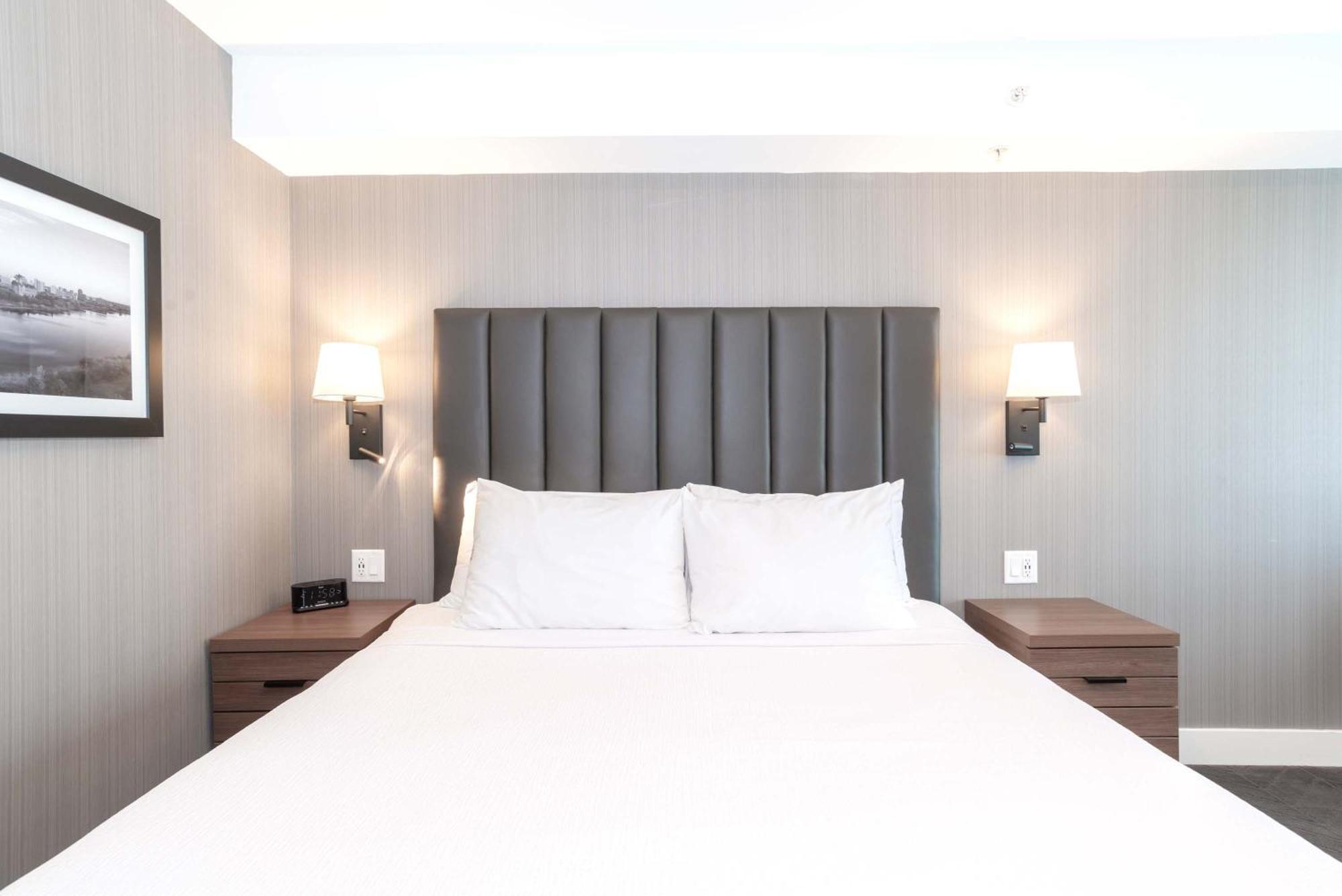 Sandman Signature Saskatoon South Hotel Dış mekan fotoğraf